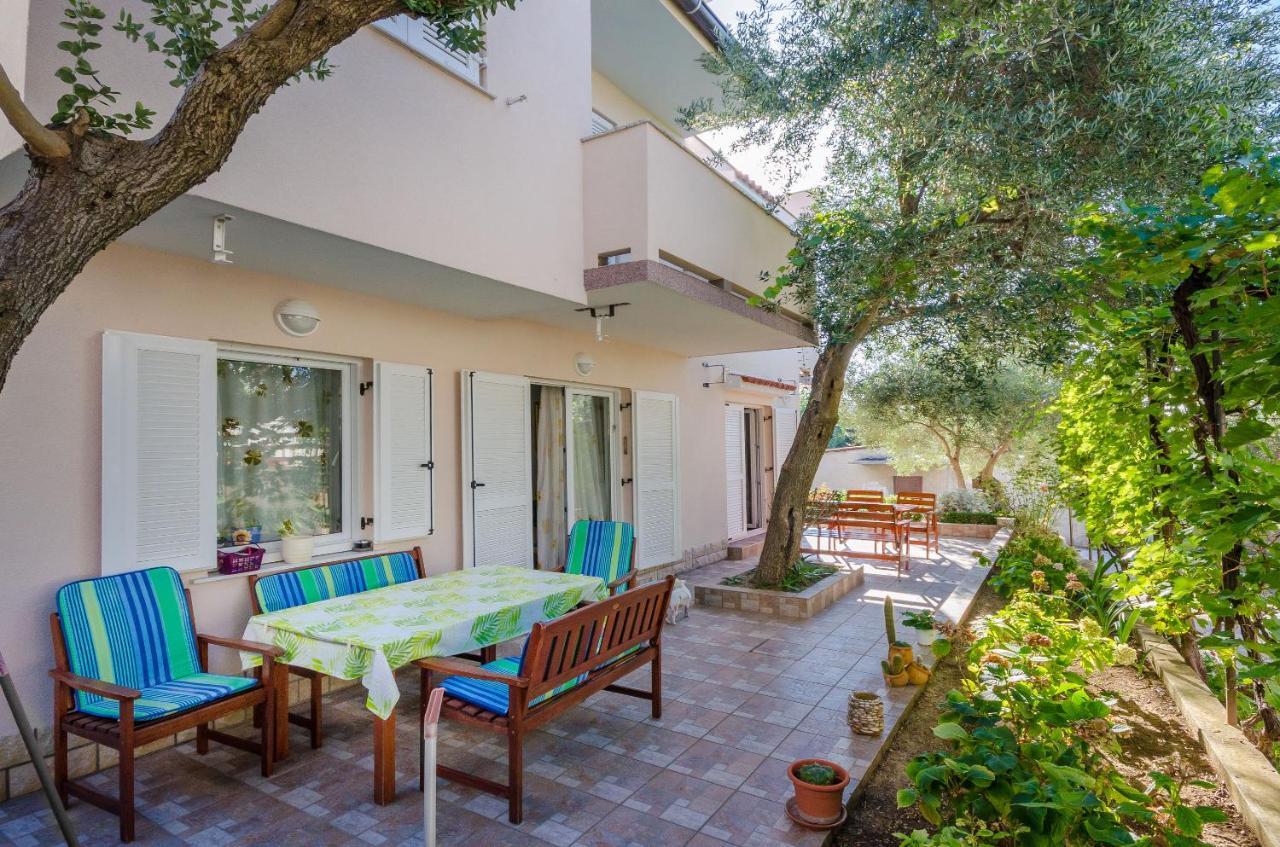 Apartments Blazenka Банёл Экстерьер фото